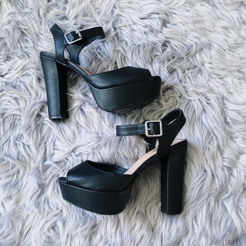 Ready For You 90’s Platform Peep Toe Heels