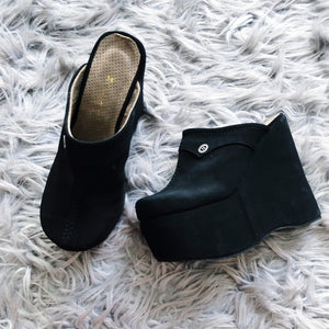 Gorgeous Velvet Grunge Chunky Platform Mules