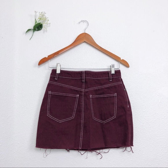 Maroon Contrast Lace Stitching Distressed HemSkirt