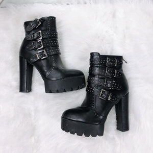 BLACK GRUNGE STRAPPED PLATFORM CHUNKY HEELED BOOTIES