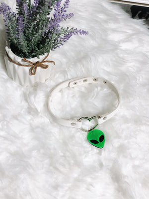 Alien Bae Dolls Kill White and Green Extraterrestrial Silver Heart Choker