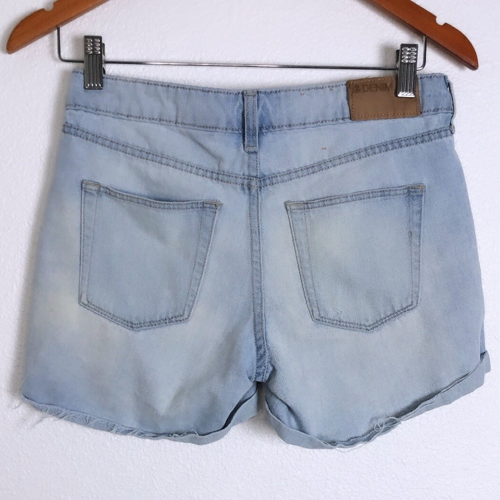 H&M Light Wash Denim Highwaisted Shorts