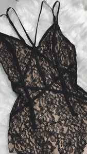 NUDE AND BLACK LACE BUTTON CLOSURE BODYSUIT