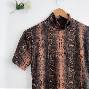 Brown Snake Printed Midi Short Sleeve Dress