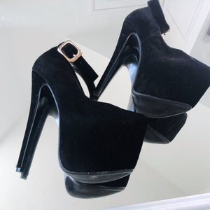 Black Delicacy High Heel Platform Pumps