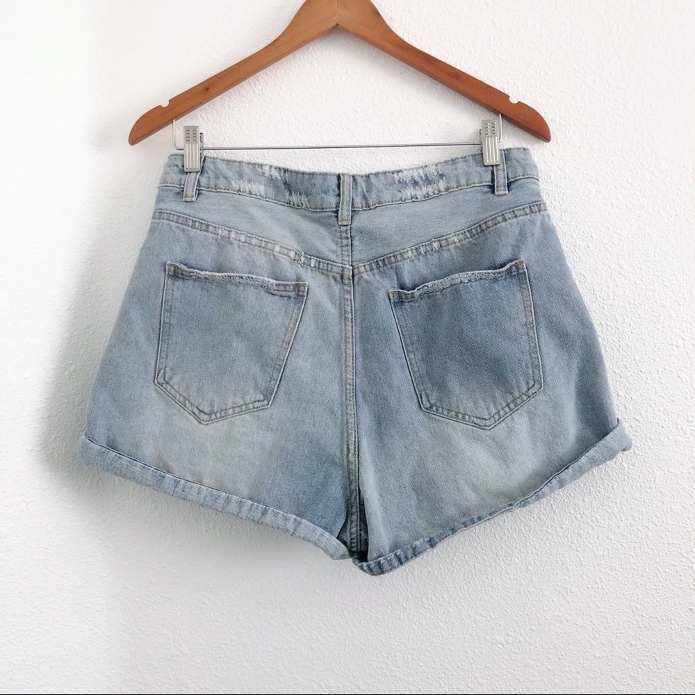 Highwaisted Flashback Light Wash Denim Jean Shorts