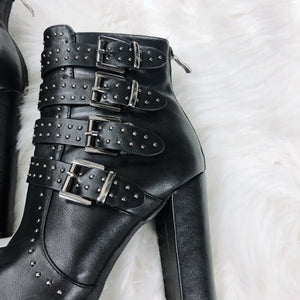 BLACK GRUNGE STRAPPED PLATFORM CHUNKY HEELED BOOTIES