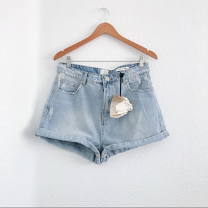 Highwaisted Flashback Light Wash Denim Jean Shorts