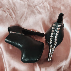 Steve Madden Black Silver Studded Booties